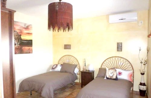 Daimiel Villa | Homerez - Big villa for 10 ppl. with swimming-pool and jacuzzi