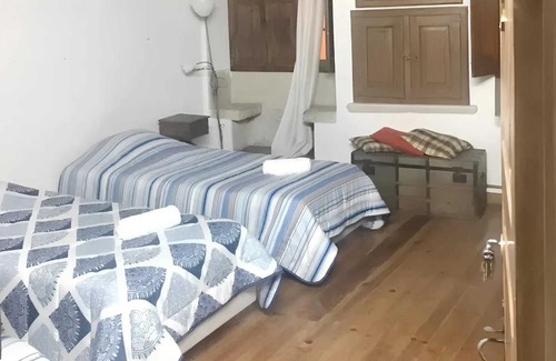 Coimbra City Centre House | Homerez - Big house for 18 ppl. at Coimbra