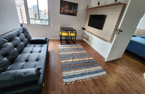 Liberdade Apartment | Fabuloso Flat com Garagem - SP