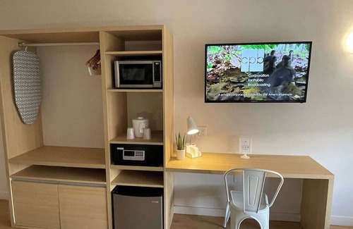 Kissimmee Apartment | Newly renovated room in cozy hotel near Disney
