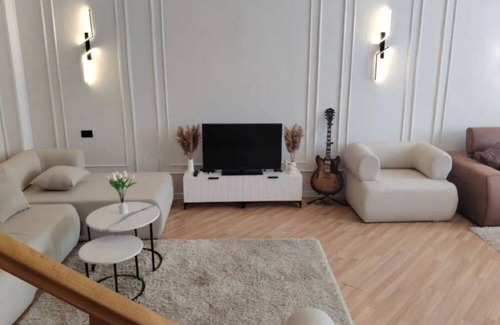 Kentron House | Charming 3-bedroom house with AC, fitness room in nice Yerevan