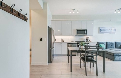 Humber Bay Shores Apartment | Brand New, 2 Beds Toronto Apt