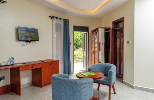 Fort Portal Cottage | Nurturing Eco Tourism and Community in the Shadow of the Mountains of the Moon 1