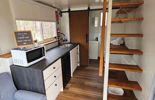 Glenwood House | Hidden Camp's Loft House by Tiny Away
