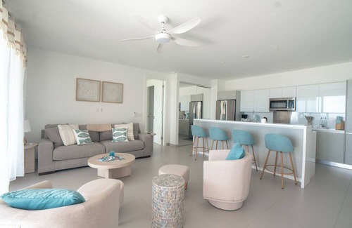 Indigo Bay Condo | 𓆉Villa Coasta: Modern 2BR with Private Pool in Indigo Bay