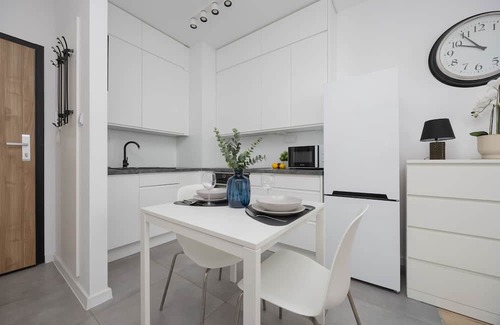 Ursus Apartment | Posag 7 Panien 16 Warszawa | Grey Apartment with Balcony