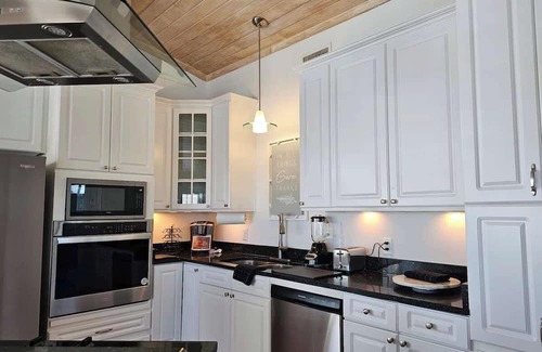 Saint Simons Island Apartment | Hidden Harbor Summary