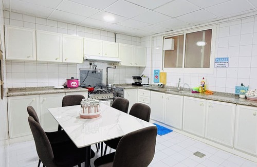 Al Majaz Apartment | Aplyns Dormitory Male&Female Lower Bed