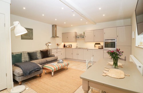 Langport Cottage | THE END, romantic, character holiday cottage in Langport
