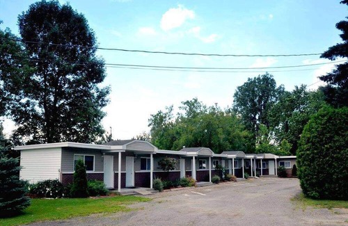 Shefford Hotel | Motel des deux lacs