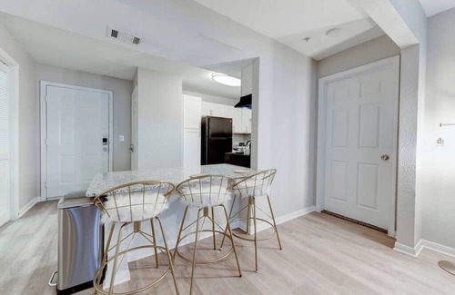 Pleasant Valley Apartment | 4Bd/Br Close to Everything