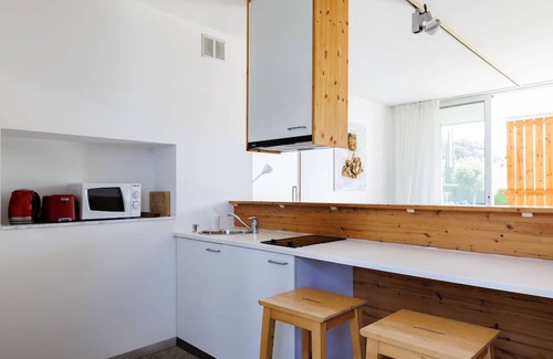 Pentakomo Apartment | Eunoia | One-Bedroom Apartment, Art by PraXis Apartments