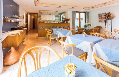Gailingen Apartment | Room 'Doppelzimmer 4' with Mountain View, Private Terrace and Wi-Fi