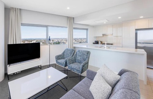 Zetland Apartment | 2-Bedroom Suite in Superb Zetland Sydney