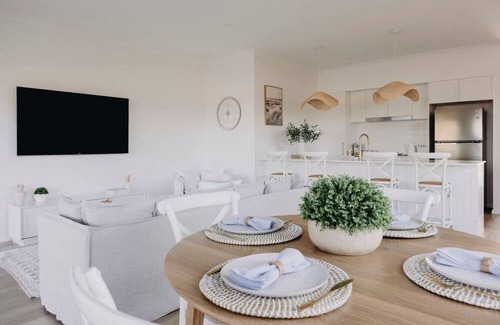 Dubbo House | The Macquarie House - Dubbo