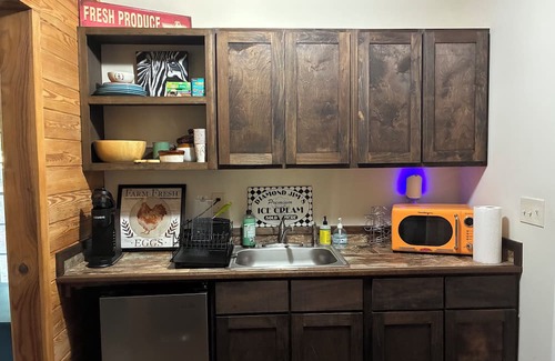 Covington Cabin | Cabin-like 1 bedroom 10 minutes from downtown Covington