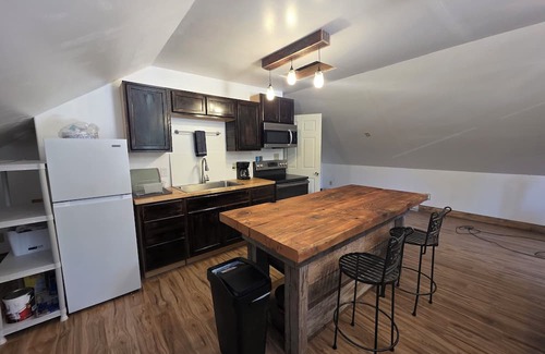 Wilsall Apartment | Peaceful getaway in the Crazy Mountains