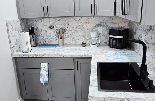 Port Saint Lucie Apartment | New private apt in quiet neighborhood,king bed.