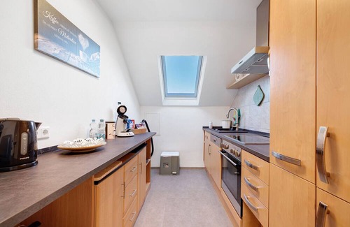 Moessingen Apartment | Holiday Apartment Rosengarten with Balcony and Wi-Fi