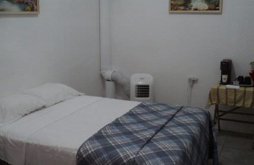 Cojutepeque Bed & Breakfast | Enchanting bed & breakfast with AC in Cojutepeque