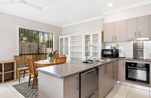 Scarness House | Welcome to Stars on Torquay