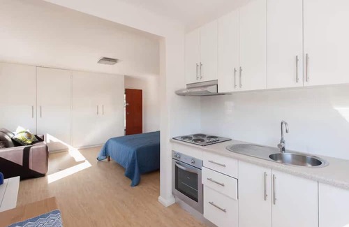 Bronte Apartment | Bronte studio w/water views Sydney's Best Suburb