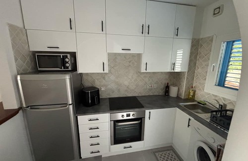 Paphos Cottage | WINTER SUN BY THE MED1nFully remodeled townhouse 5 minutes' walk from sea front