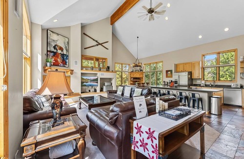 Three Peaks House | Modern Mountain Stay | Hot Tub, Fire Pit & Views