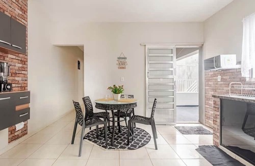 Americana House | Fabulous 2-bedroom house with AC in charming Americana