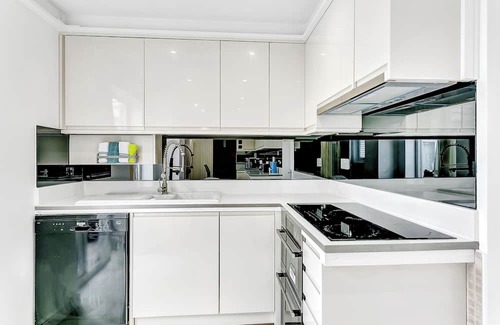 Bierton House | Aspen Close – 4-Bedroom Retreat with Spa, Sauna & Gym in Aylesbury