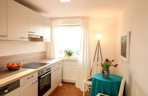 Siegsdorf Apartment | Apartment 'Hunde Willkommen' with Mountain View, Private Terrace and Wi-Fi