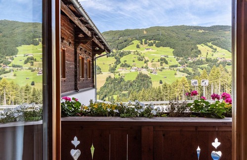 Hainzenberg Apartment | Room '16 En Suite' with Mountain View, Shared Terrace and Wi-Fi