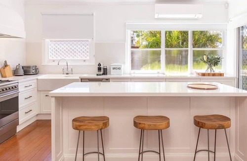 Forster House | Summer Breeze Lake House