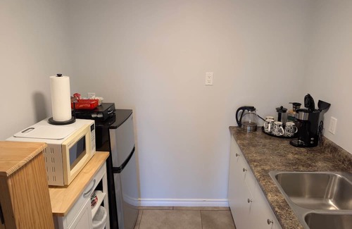 Alert Bay Apartment | The Cedar Suite, Central Apartment, Waterfront, 2 Beds