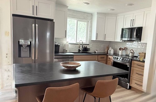 Hermiston House | 3-bedroom, Beautifully Remodeled, Large Fenced Yard