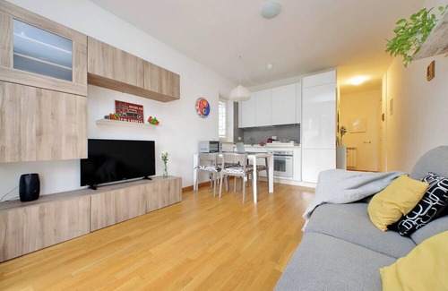 Monte Sacro Apartment | Silvia's flat - One Bedroom Apartment, Sleeps 4