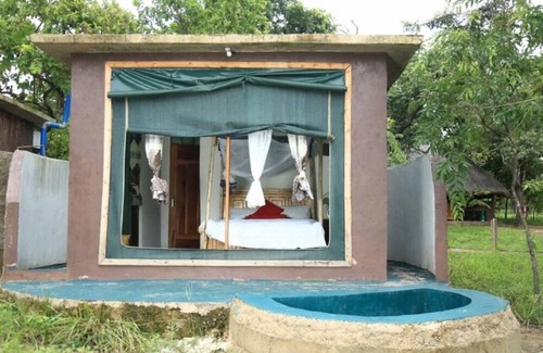 Mikumi House | Double G safaris and Camp Mikumi - Luxury Triple Room