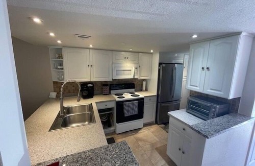 Point East Condo | Ocean View Second Floor 2/2