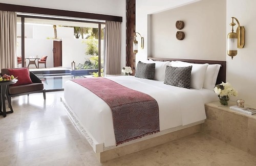 Salalah Hotel | Luxurious 1BR Villa! 4 Units w/Plunge Pools! Beachfront, Spa and Free Parking!
