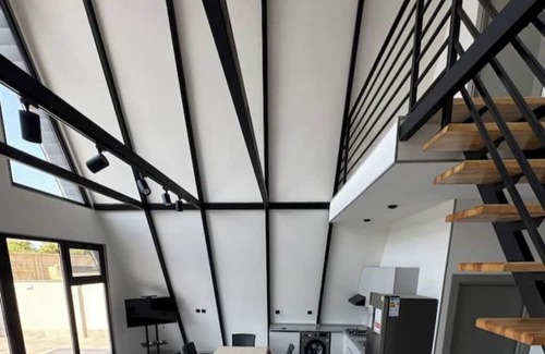 Novkhana House | VR A-Frames'