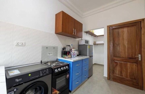 Madina Villa | Sikadan Caros Villa & Sikadan Caros Villa Plus