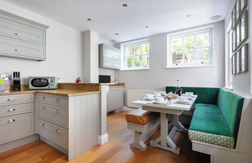 Windsor House | CASTLE VIEW, pet friendly in Windsor, Berkshire