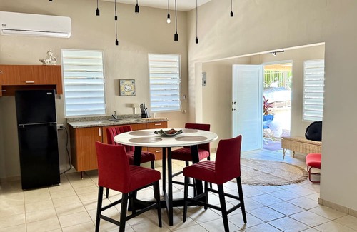 Vilomar Cottage | Intimate Oceanfront Studio with Courtyard & Beach Access