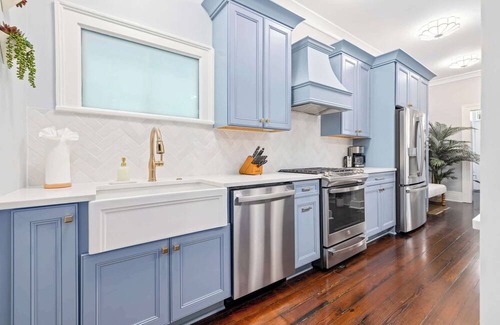 Cannonborough Elliotborough House | Hot Tub & Rooftop + Parking - 3 Blocks to King!