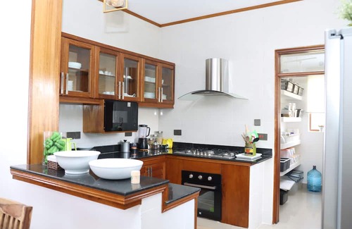 Central Kenya Coast Villa | Escape to Luxury 4BR Villa with a Pool at Vipingo Ridge Beach