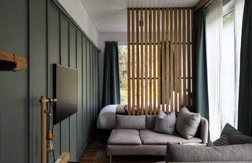 Musk Other | The Retreat - Reconnect with nature in style
