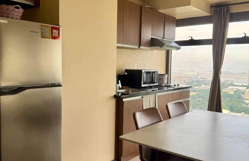 Pasay Condo | Levi&Moon's Haven in the Sky 2Bath