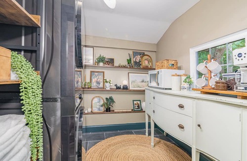 Dillsburg Cabin | Civil War Cabin + Optional 4-Person Camper