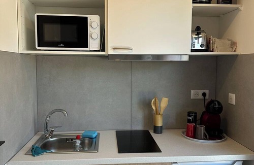 Saint-Vincent-de-Mercuze Apartment | La Maisonnette and its garden in Chartreuse