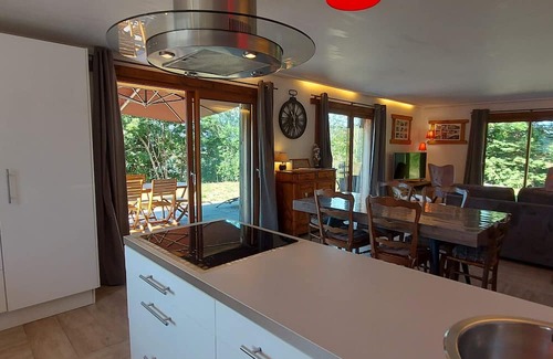 Morzine Ski Chalet | Morzine: panoramic, south-facing, comfortable chalet